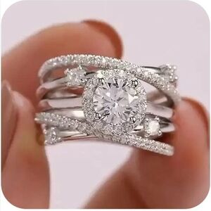 18kgp Cubic Zirconia Engagement/ Wedding Ring